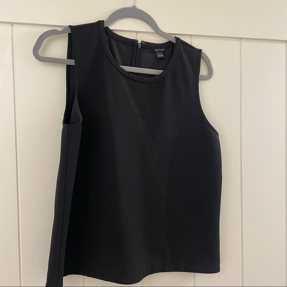 Ann Taylor Black Tank Size M
